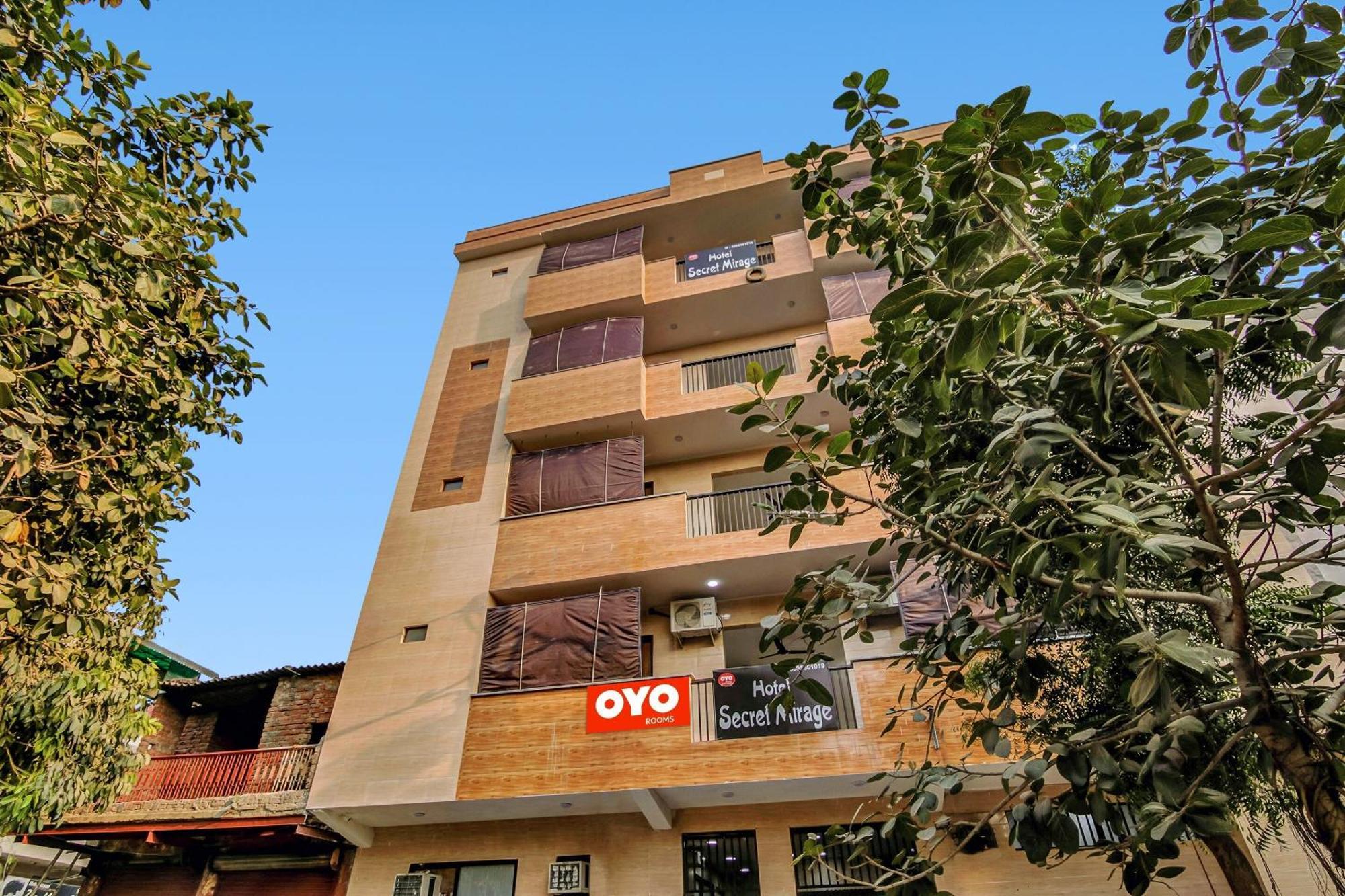 Flagship Hotel Secret Mirage Near Rithala Metro Station New Delhi Bagian luar foto