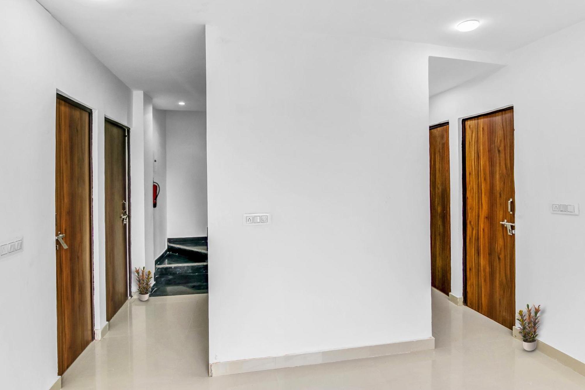 Flagship Hotel Secret Mirage Near Rithala Metro Station New Delhi Bagian luar foto