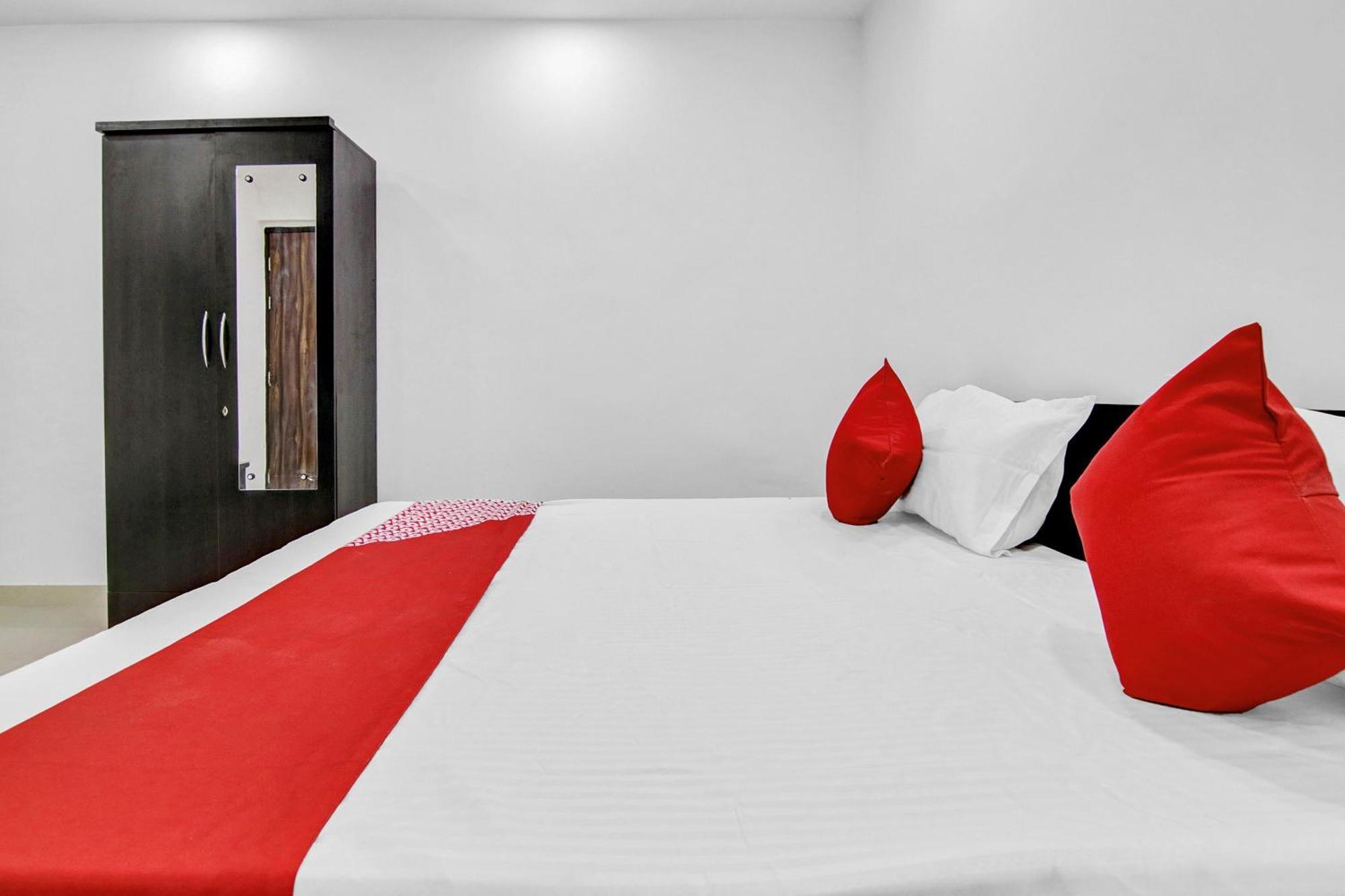 Flagship Hotel Secret Mirage Near Rithala Metro Station New Delhi Bagian luar foto