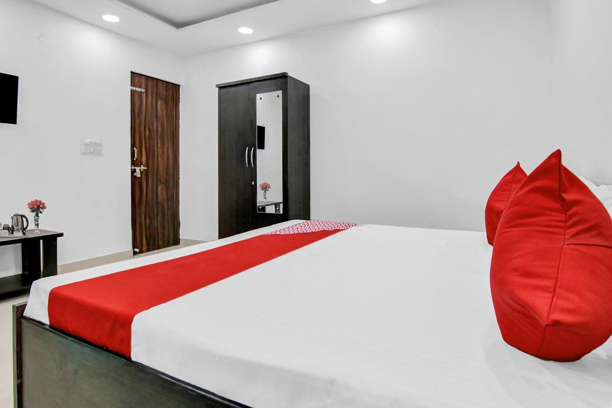 Flagship Hotel Secret Mirage Near Rithala Metro Station New Delhi Bagian luar foto